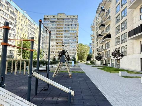квартира за адресою Вадима Жукова вул. (Бєляєва), 8-А