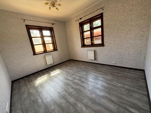 будинок за адресою Орхідейна