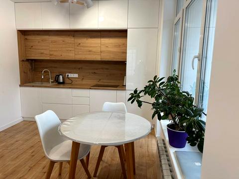 квартира за адресою Київ, Драгоманова вул., 10
