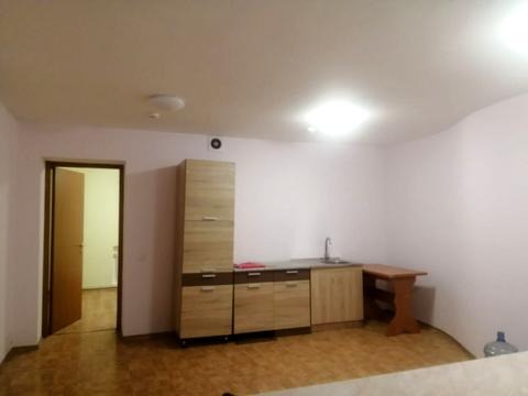 комерційна за адресою Ливарна вул., 6