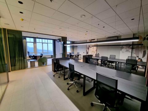 коммерческая по адресу Михаила Грушевского ул., 9б