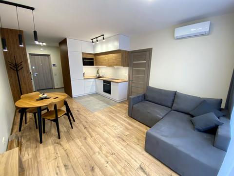 квартира за адресою Зарічна вул., 6к4