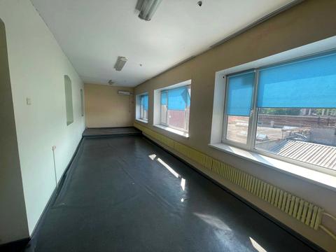 комерційна за адресою Володимира Мономаха вул. (Московська), 9