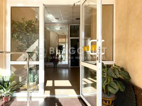 комерційна за адресою Богдана Хмельницького вул., 48