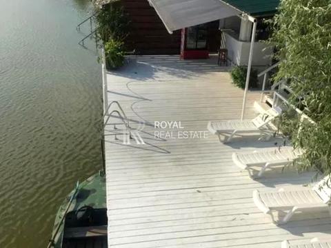 будинок за адресою Жовтнева вул.