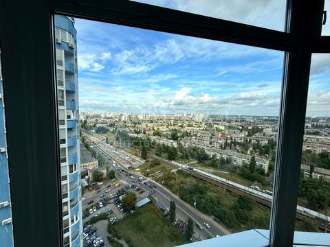 коммерческая по адресу Соборности просп. (Воззʼєднання), 30