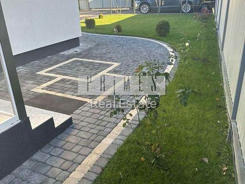 дом по адресу Київська вул.