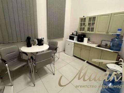 комерційна за адресою Миколи Бажана просп., 17-А