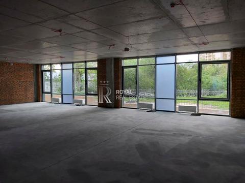 комерційна за адресою Деміївська вул., 27