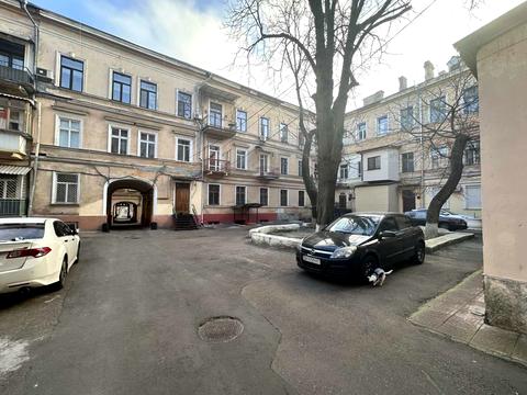 квартира за адресою Пастера вул., 19