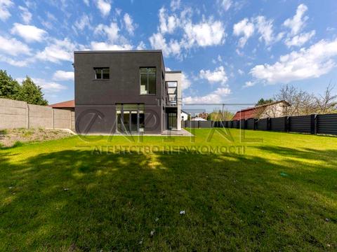 будинок за адресою Вишнева вул.