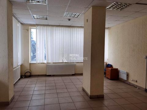 комерційна за адресою Шевченка пл., 2