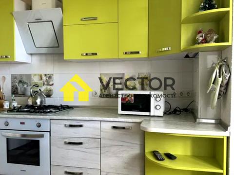 квартира за адресою Героїв України вул., 32