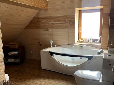 будинок за адресою 12-а Ентузіастів, 18