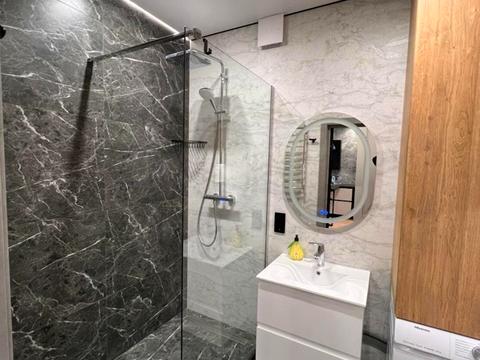 квартира за адресою Салютна вул., 2к16