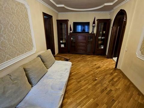 квартира за адресою Академіка Євгена Лазаренка вул., 9