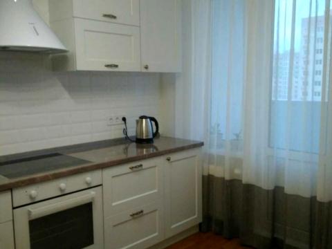 квартира за адресою Бориса Гмирі вул., 12-Б