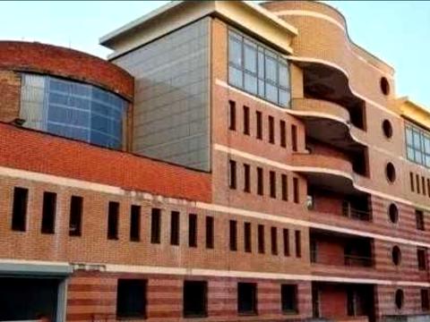 паркомісце за адресою Старонаводницька вул., 10