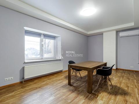 комерційна за адресою Володимира Самійленка вул. (Холмогорська), 17