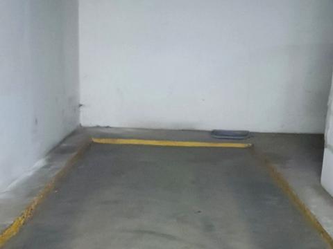 паркоместо по адресу Александра Мишуги ул., 2