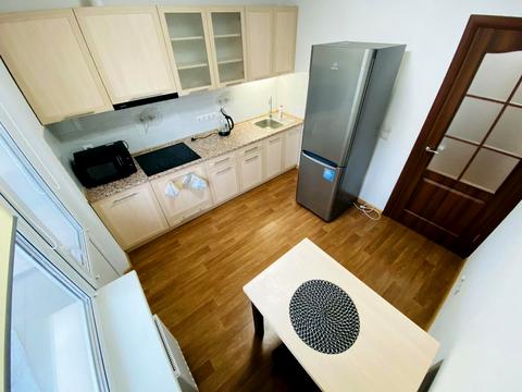 квартира за адресою Софії Русової вул., 7