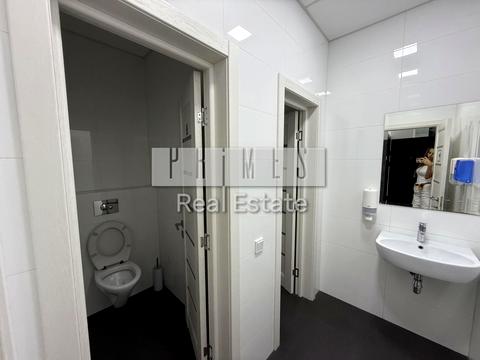 комерційна за адресою Кловський узвіз, 7a