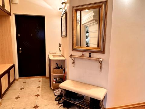 квартира за адресою Дніпровська набережна вул., 26