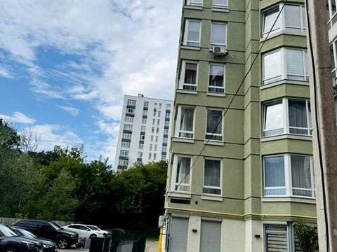 комерційна за адресою Щепова вул., 17