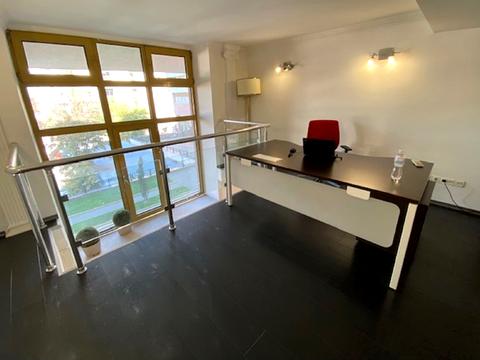 комерційна за адресою Жилянська вул., 59