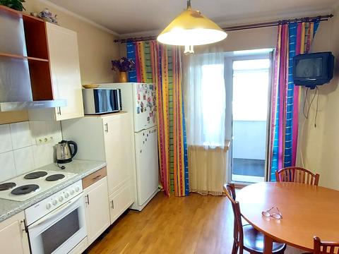 квартира за адресою Ревуцького вул., 5