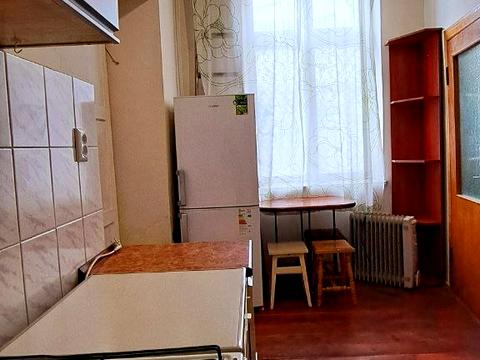 квартира за адресою Під Дубом вул. (Космонавтів), 14