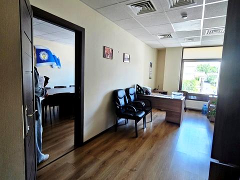 коммерческая по адресу Незалежності пл., 2