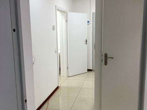 комерційна за адресою Науки просп., 30/13