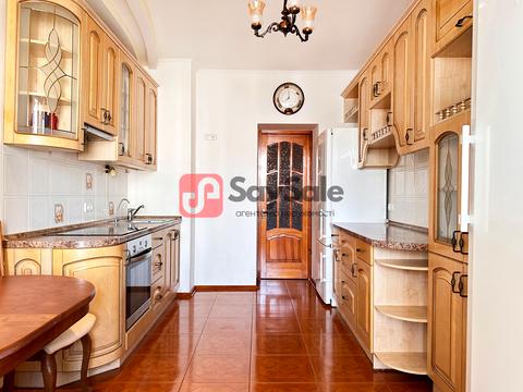квартира за адресою Анни Ахматової вул., 35-Б