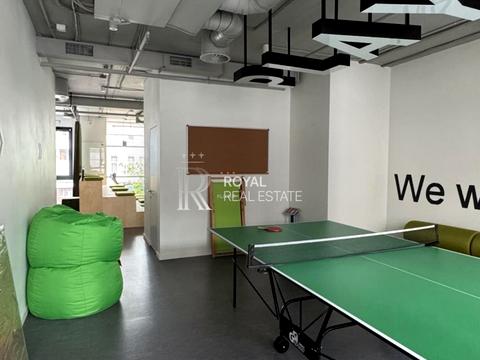 комерційна за адресою Паньківська вул., 12