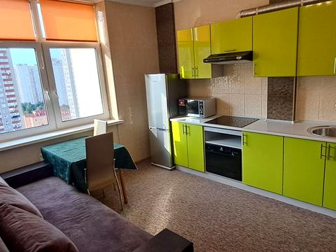 квартира за адресою Анни Ахматової вул., 22
