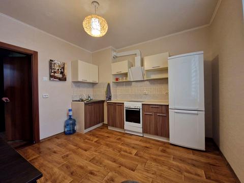 квартира по адресу Академика Глушкова просп., 9-Є