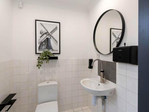 комерційна за адресою Івана Франка вул., 29