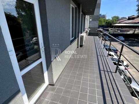 комерційна за адресою Залізничне шосе, 2а