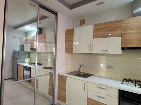 квартира за адресою Чорновола вул., 128А