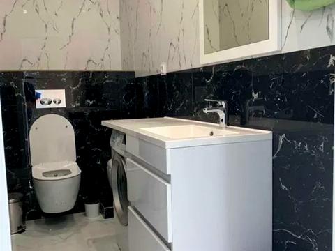 комерційна за адресою Кловський узвіз, 7a