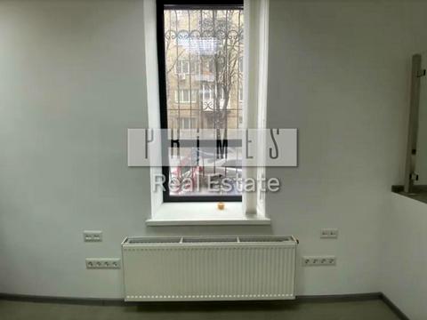 комерційна за адресою Красилівська вул., 5