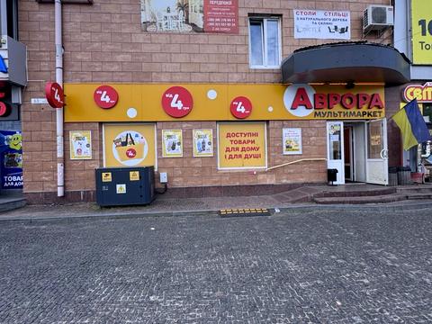 комерційна за адресою Покровська вул., 63