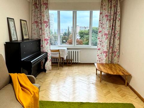 квартира за адресою Митрополита Андрея Шептицького вул. (Анатолія Луначарського), 24