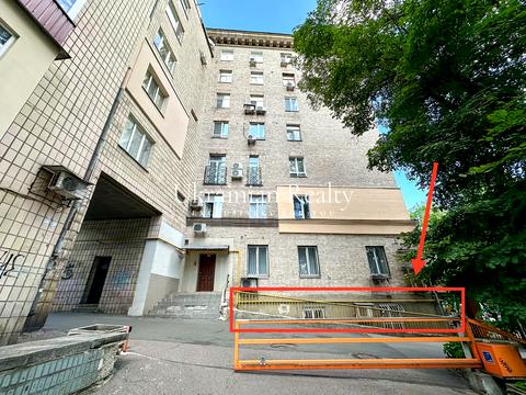 коммерческая по адресу Михаила Грушевского ул., 34/1