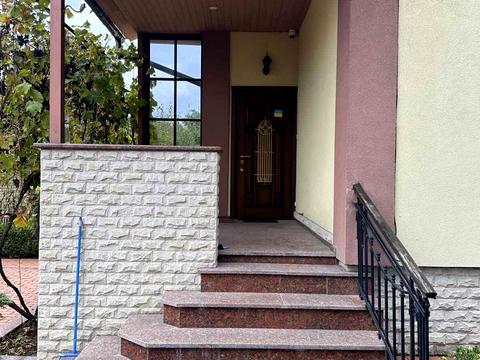 будинок за адресою с. Петропавлівська борщагівка, Польова вул., 61