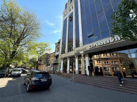 коммерческая по адресу Вице-адмирала Жукова пер., 21