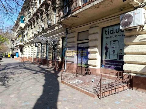 комерційна за адресою Жуковського, 36