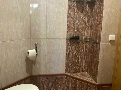 комерційна за адресою Володимирська вул., 37