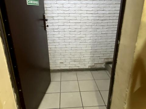 комерційна за адресою Київ, Феодосійська вул., 2а